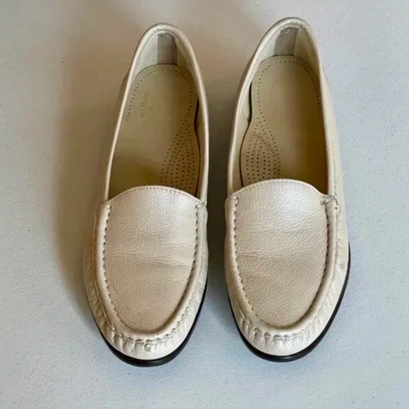 SAS Tripad Comfort Loafers Slip On Flats Womens Size 9 Narrow - Picture 3 of 11